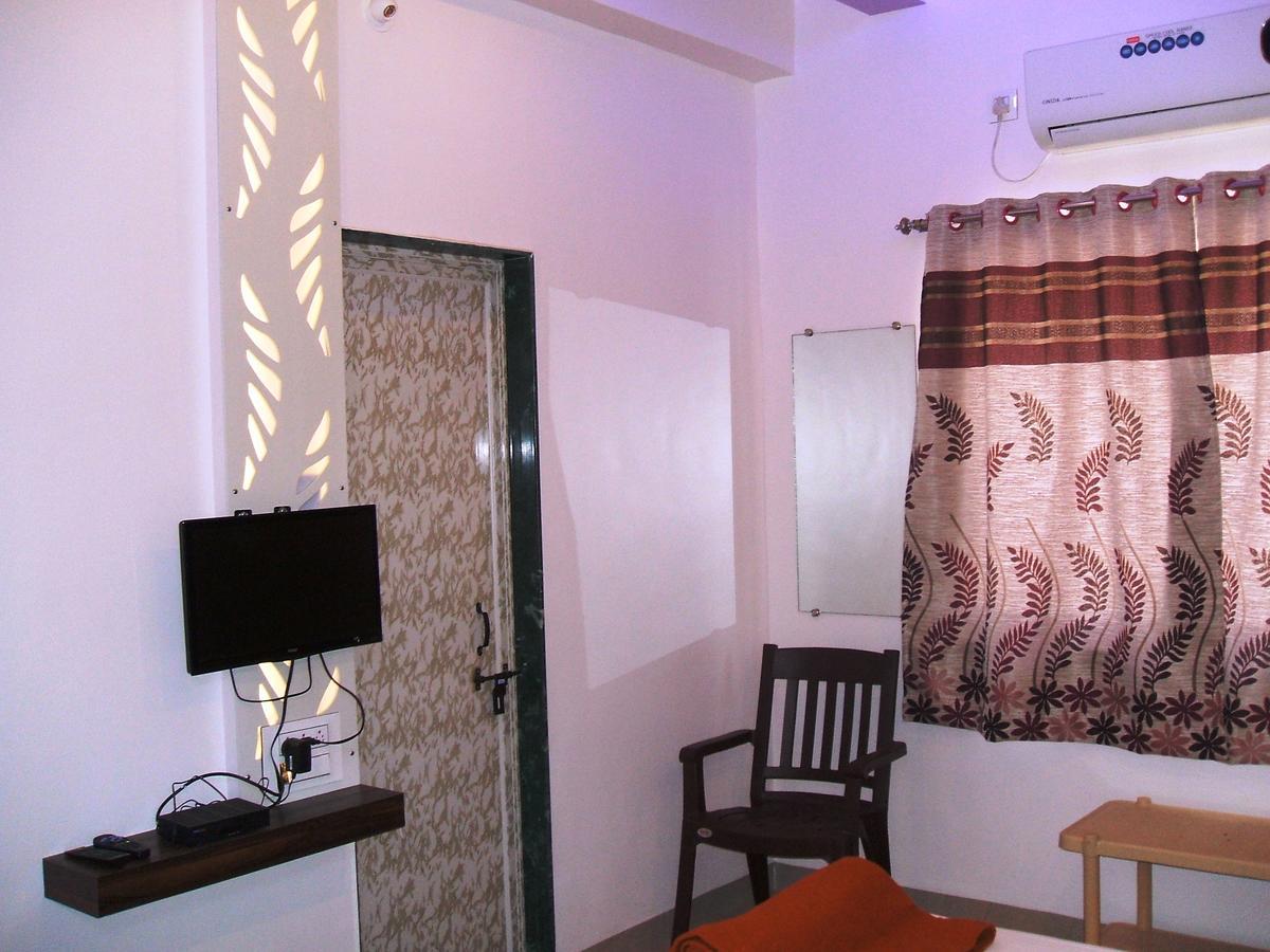 Osmanabad Yuvraj Lodge المظهر الخارجي الصورة