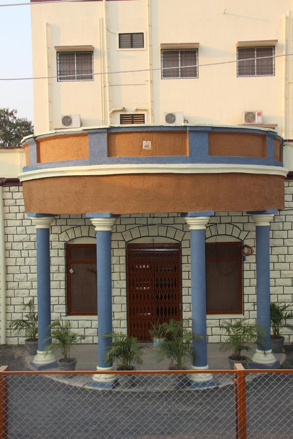 Osmanabad Yuvraj Lodge المظهر الخارجي الصورة