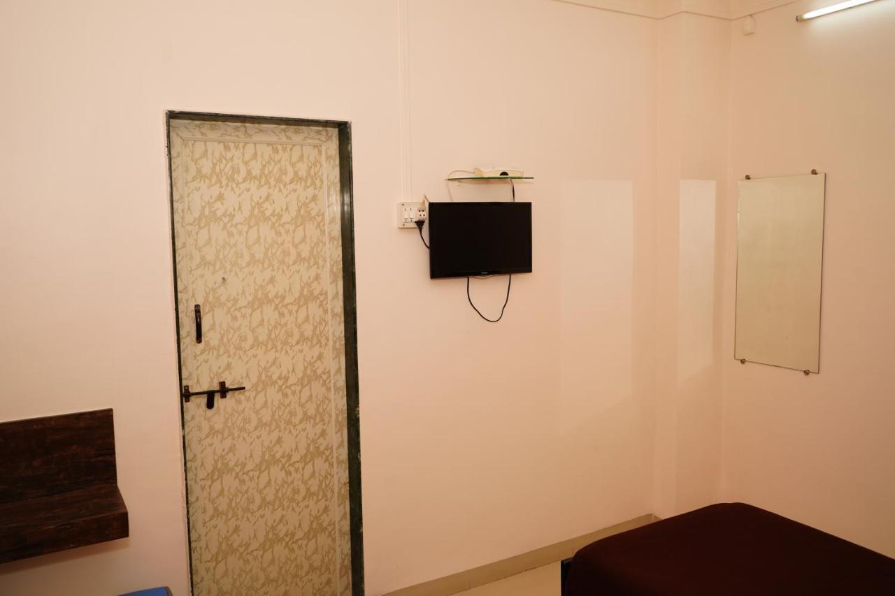 Osmanabad Yuvraj Lodge المظهر الخارجي الصورة